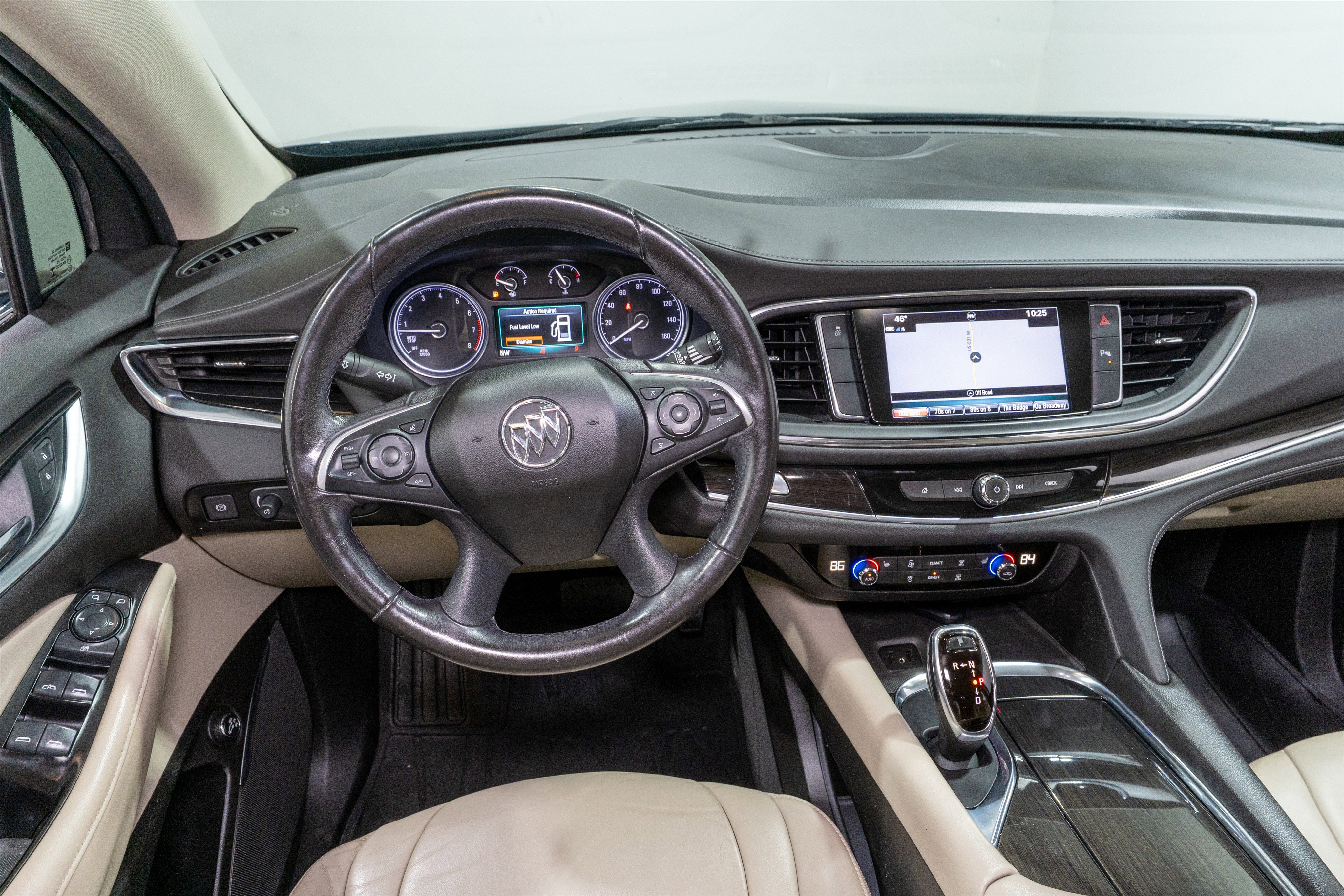 Used 2019 Buick Enclave Essence image 11