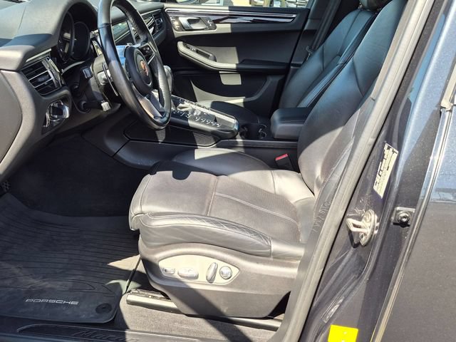 Used 2019 Porsche Macan AWD/4WD image 11