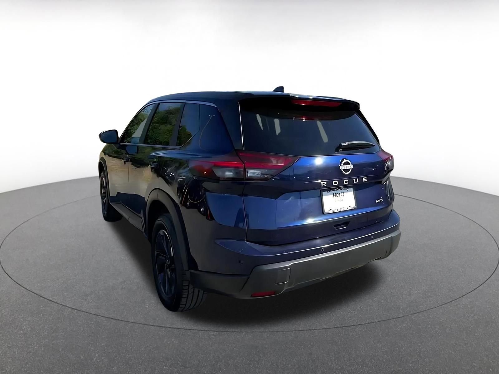 Used 2025 Nissan Rogue SV image 11
