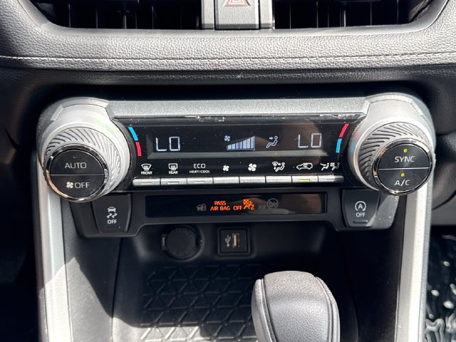 Used 2023 Toyota RAV4 XLE AWD/4WD image 28