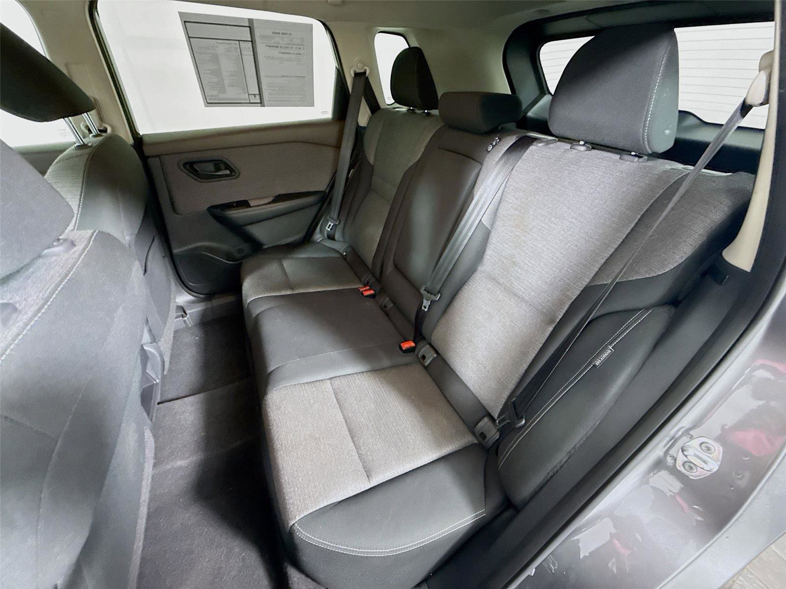 Used 2021 Nissan Rogue S FWD image 17