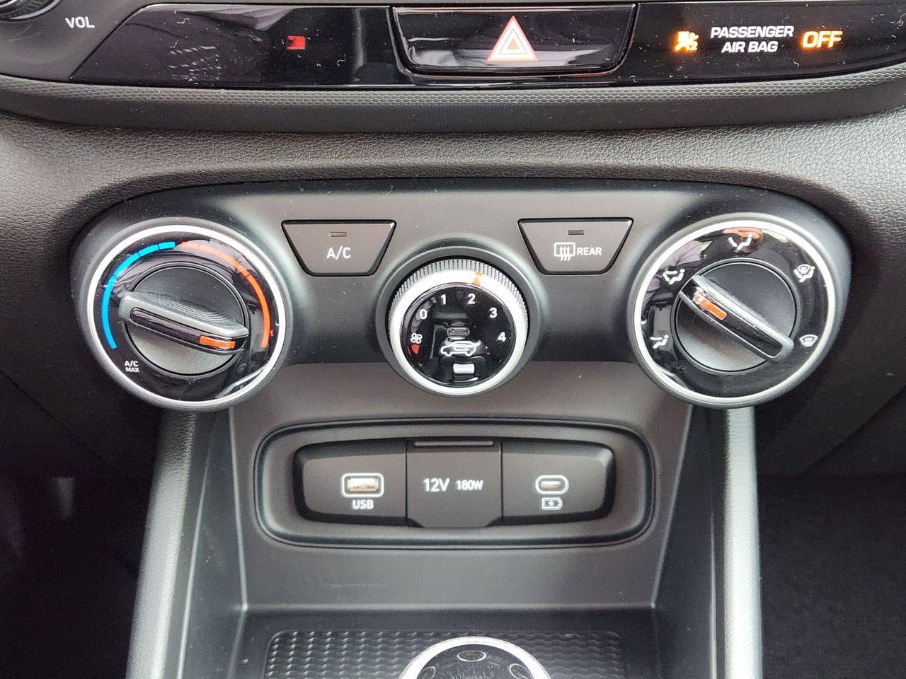 New 2026 Hyundai Venue SE FWD image 15