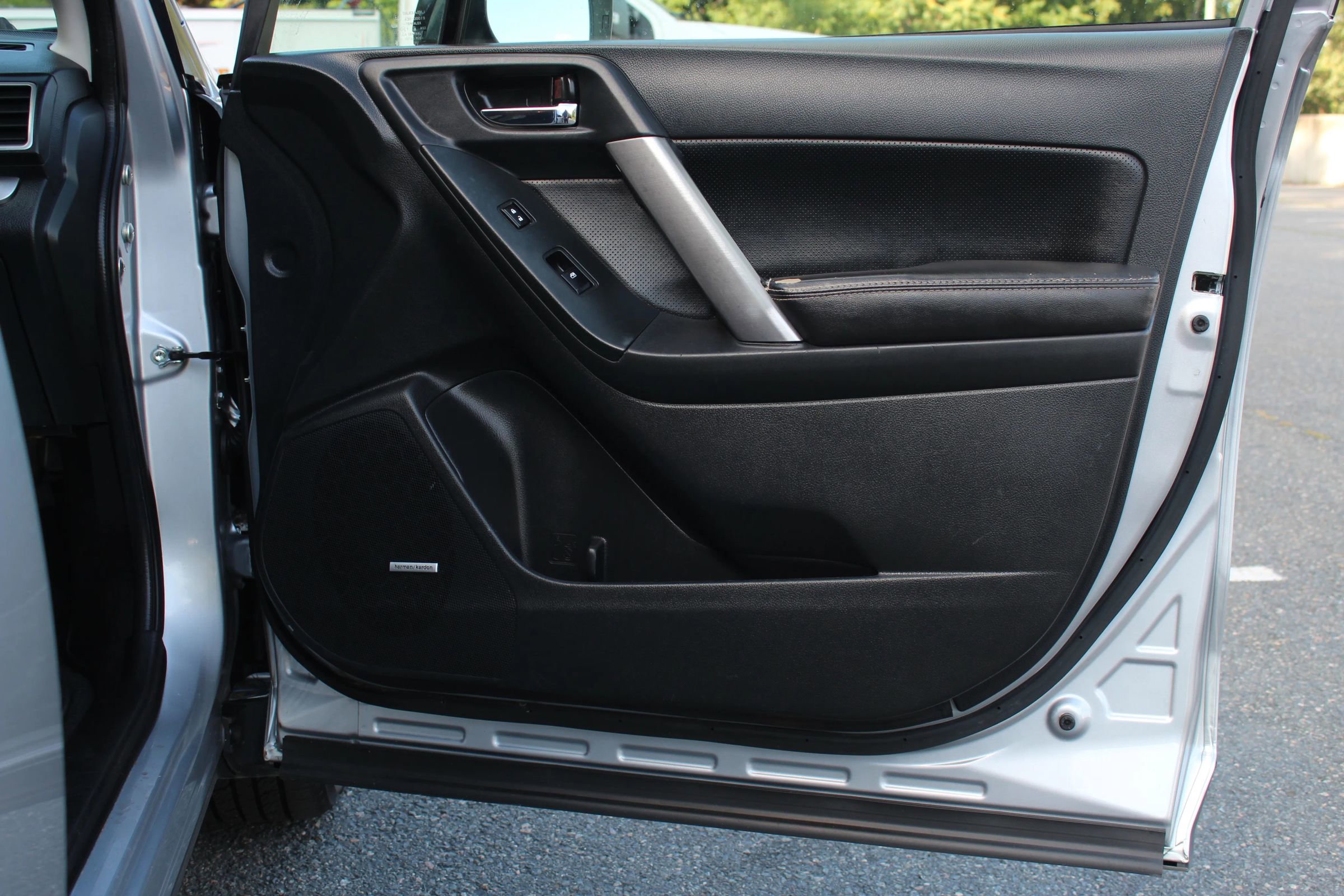 Used 2016 Subaru Forester 2.5i Limited image 17