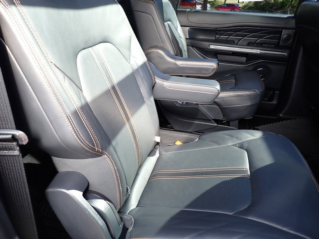 Used 2024 Ford Expedition Max Platinum image 13