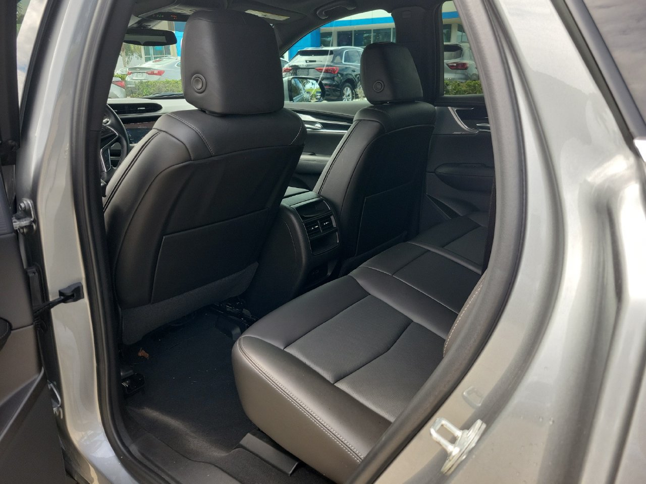Certified 2025 Cadillac XT5 Premium Luxury w/ LPO, Floor Liner Package AWD/4WD image 11