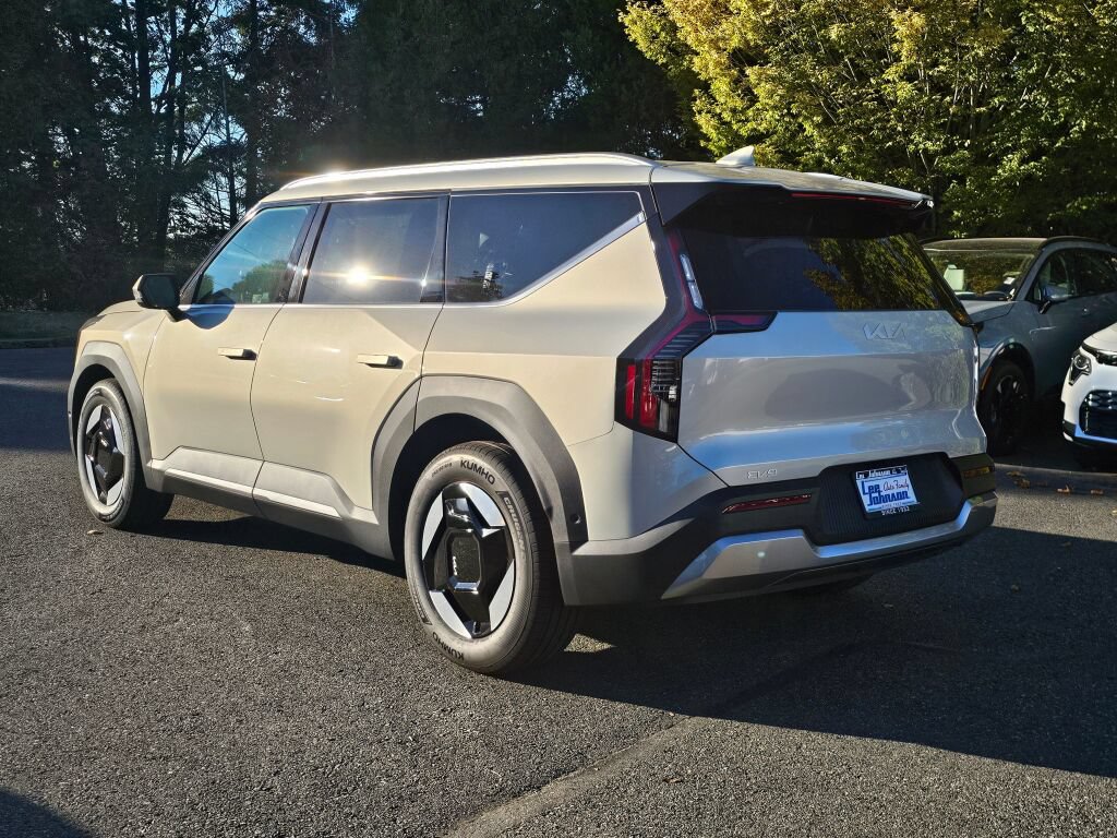 New 2026 Kia EV9 Wind AWD/4WD image 7