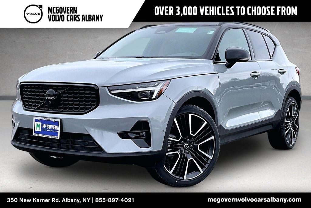 New 2026 Volvo XC40 B5 Ultra w/ Protection Package Premier