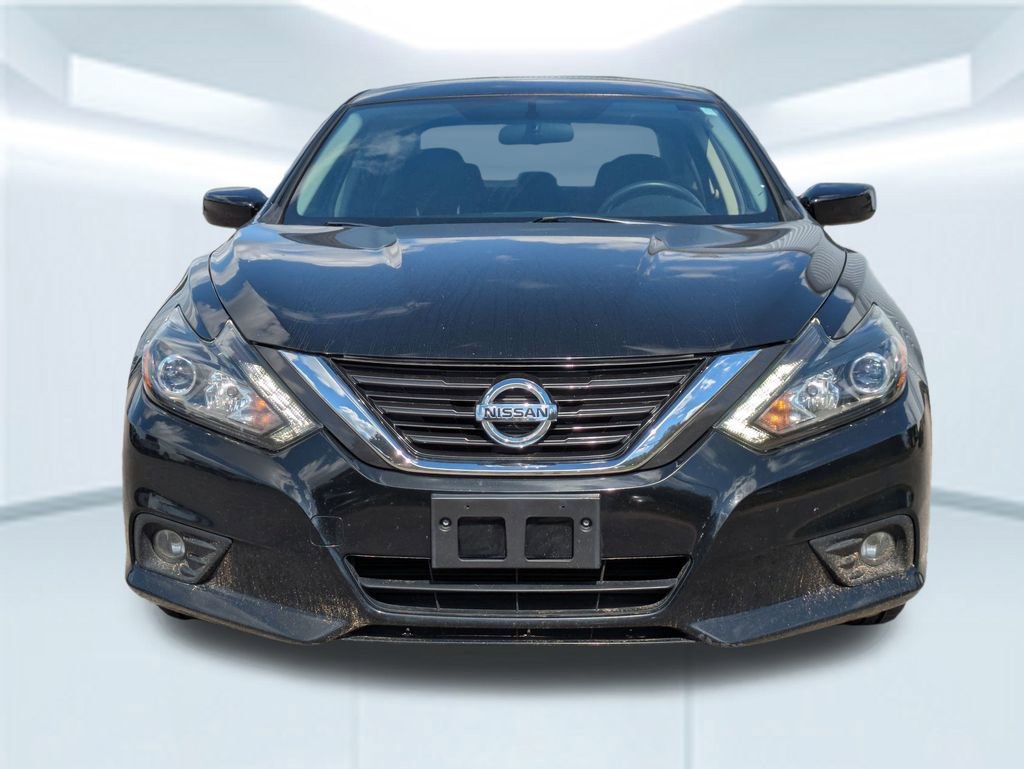 Used 2016 Nissan Altima 2.5 SR w/ LED Appearance Package image 10