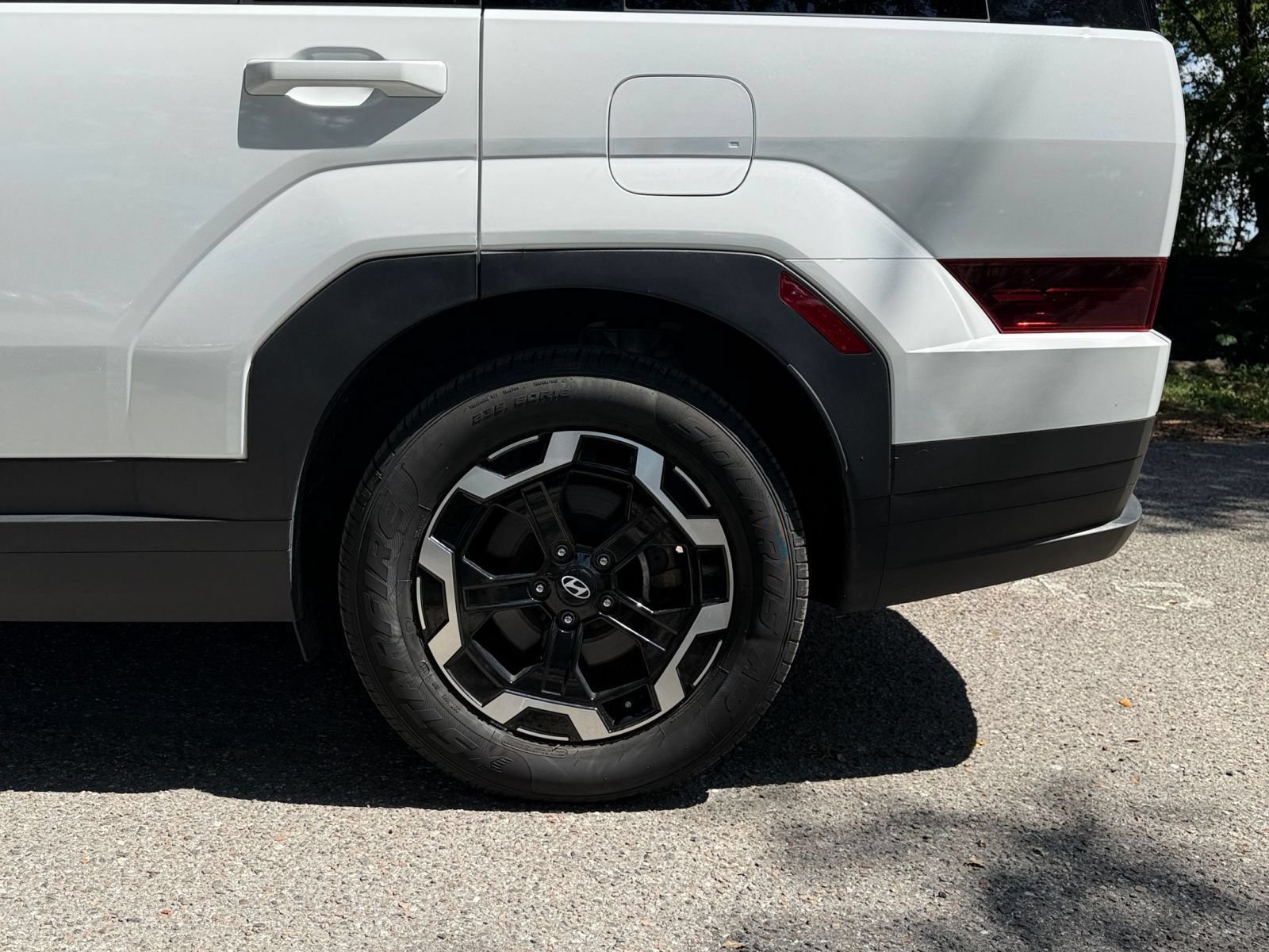 Used 2024 Hyundai Santa Fe SEL AWD/4WD image 30