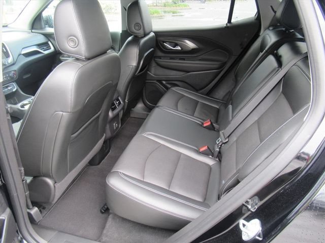 Used 2023 GMC Terrain SLT w/ Tech Package FWD image 35