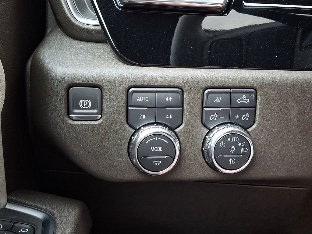 New 2025 GMC Sierra 2500 SLT w/ SLT Premium Package image 16