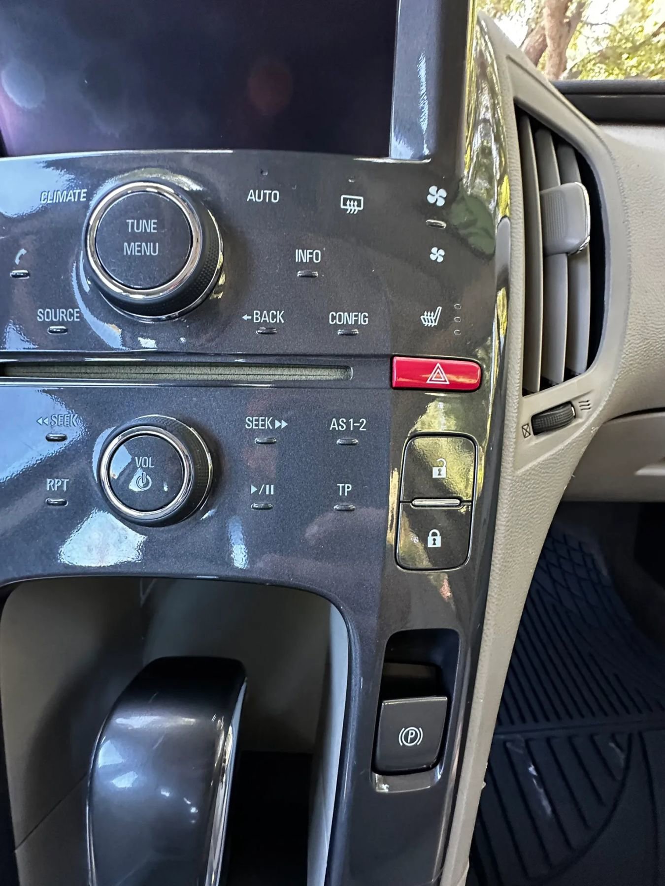 Used 2013 Chevrolet Volt Premium w/ Premium Trim Package FWD image 30