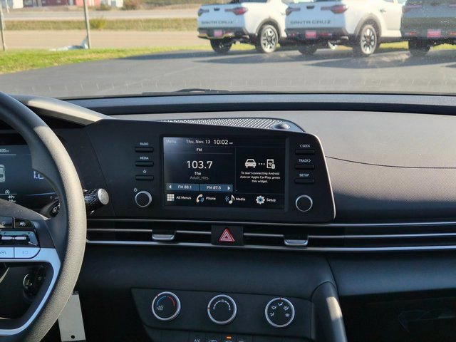 New 2026 Hyundai Elantra SE image 9