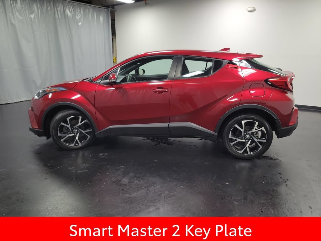 Used 2018 Toyota C-HR XLE FWD image 5