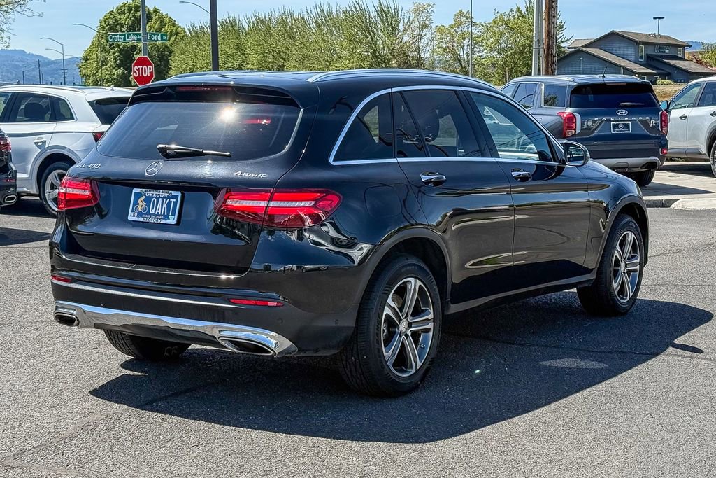 Used 2016 Mercedes-Benz GLC 300 4MATIC image 6
