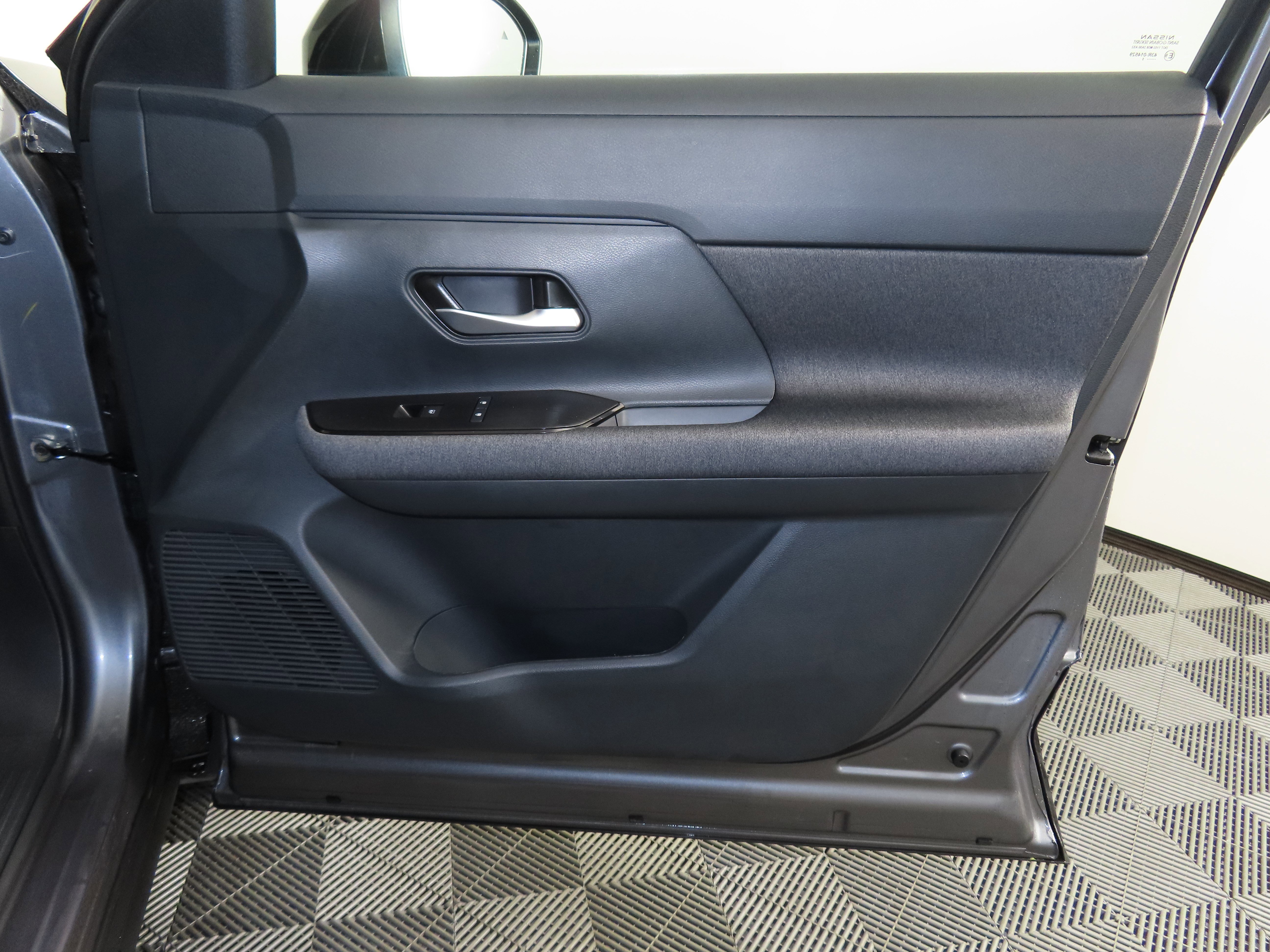 Certified 2025 Nissan Kicks SV w/ Charging Package image 45