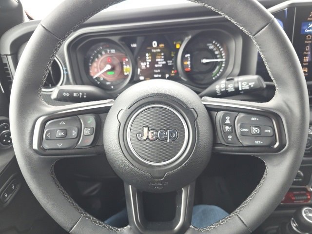 Used 2025 Jeep Wrangler Unlimited Rubicon 4xe w/ Safety Group image 19