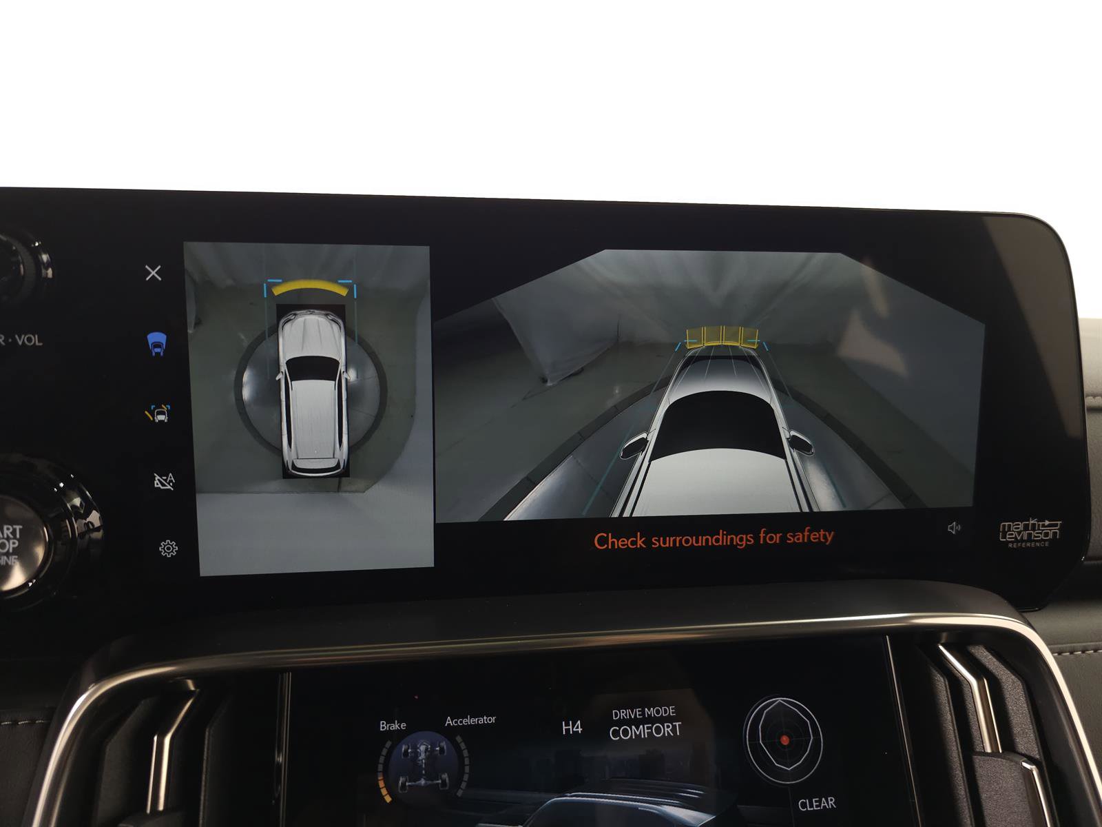 Used 2024 Lexus LX 600 4WD w/ Appearance Package image 30