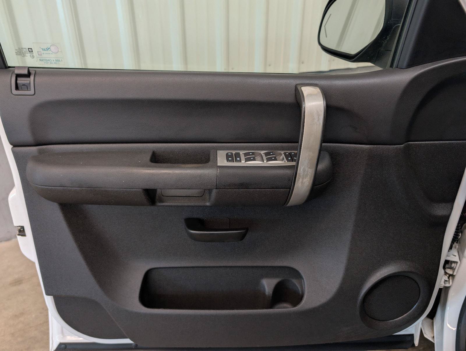 Used 2009 Chevrolet Silverado 1500 2WD Crew Cab w/ Exterior Plus Package image 17