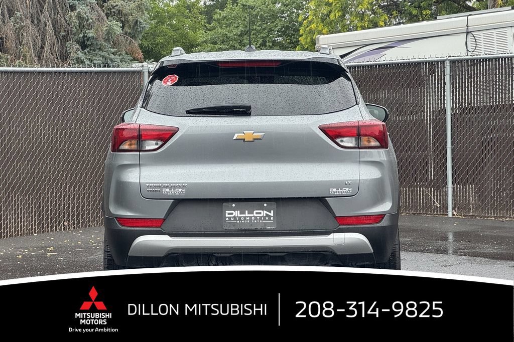Used 2025 Chevrolet TrailBlazer LT AWD/4WD image 5