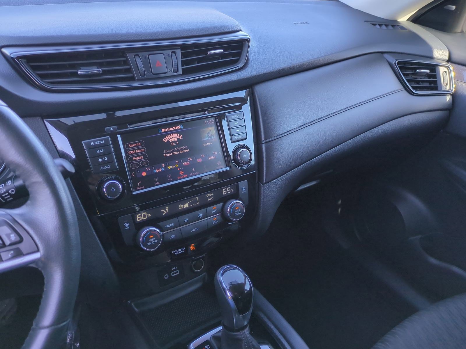 Used 2018 Nissan Rogue SV w/ Premium Package image 30