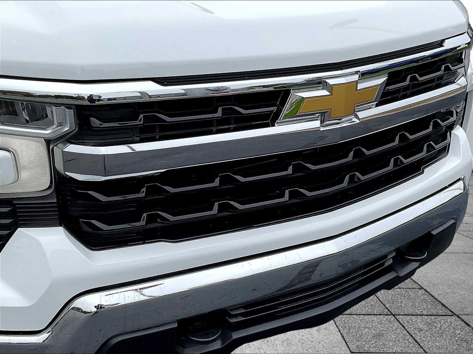 Used 2023 Chevrolet Silverado 1500 LT AWD/4WD image 36