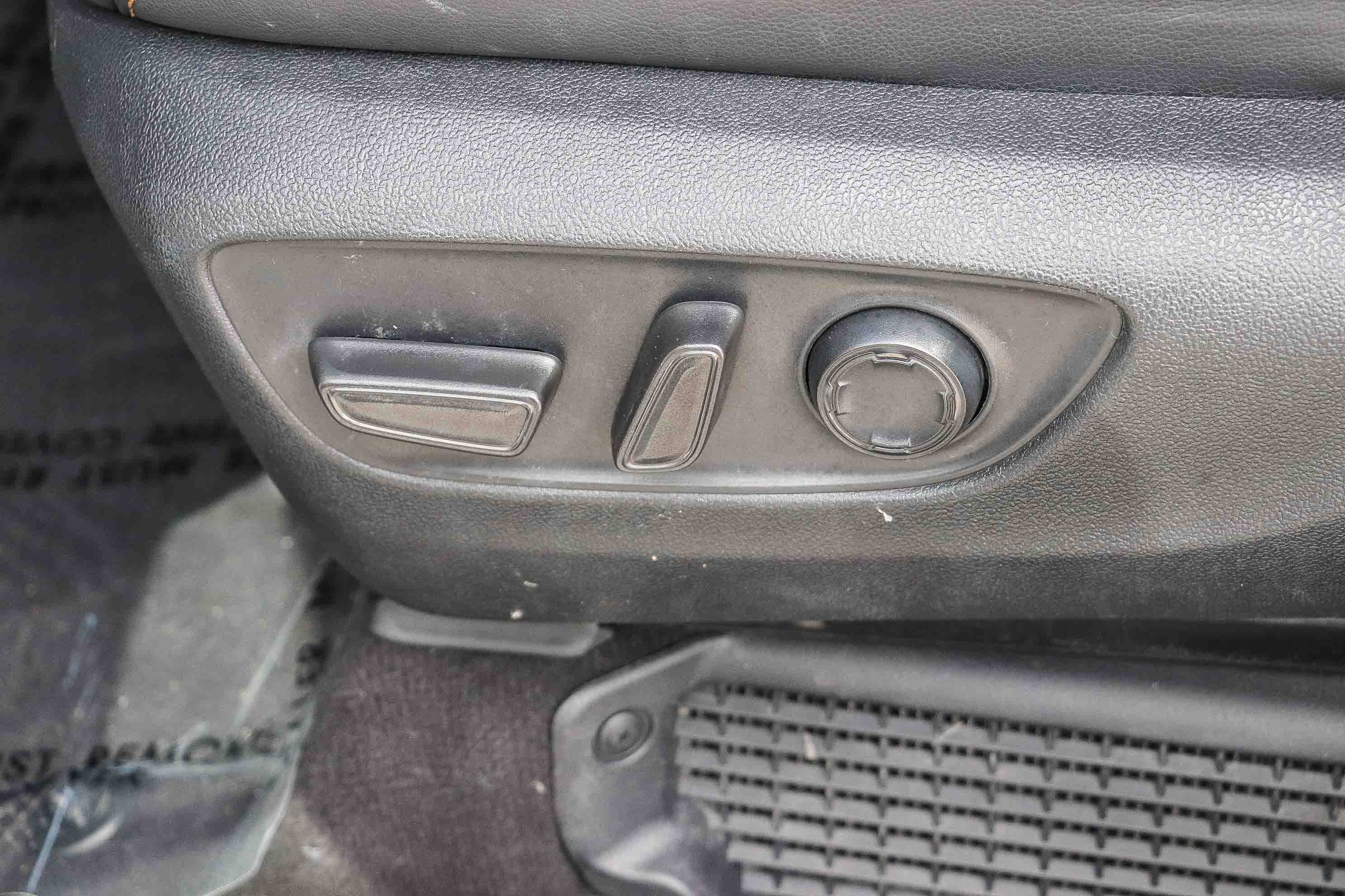 Certified 2024 Toyota Sienna XLE Woodland Edition AWD/4WD image 22