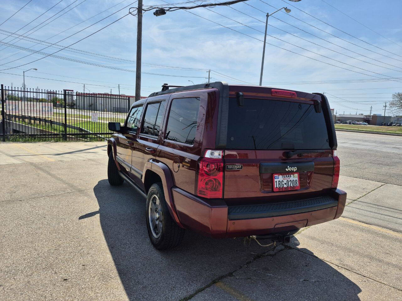 Used 2008 Jeep Commander Sport image 9