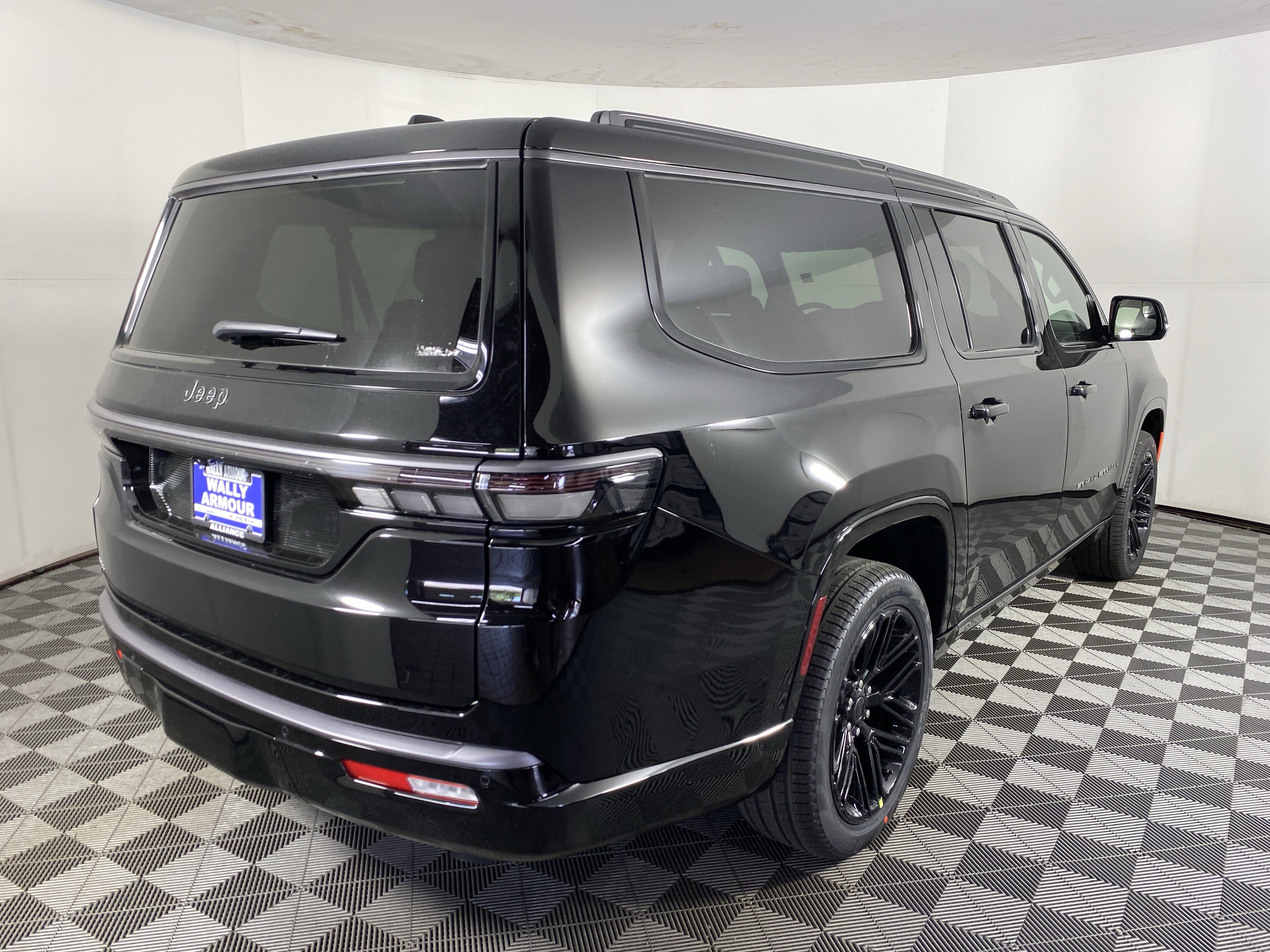New 2026 Jeep Grand Wagoneer L Limited AWD/4WD image 8