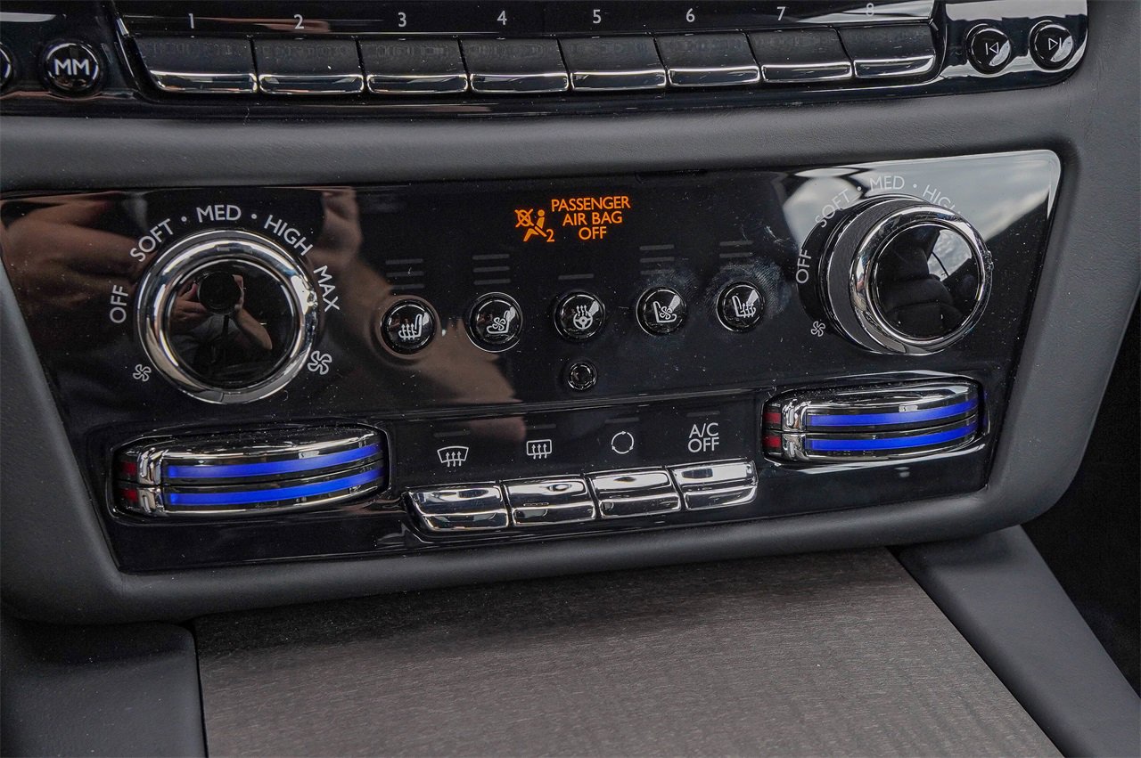 New 2025 Rolls-Royce Spectre w/ Spectre Launch Package image 39