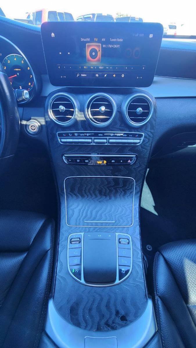 Used 2023 Mercedes-Benz GLC 300 4MATIC Coupe image 14