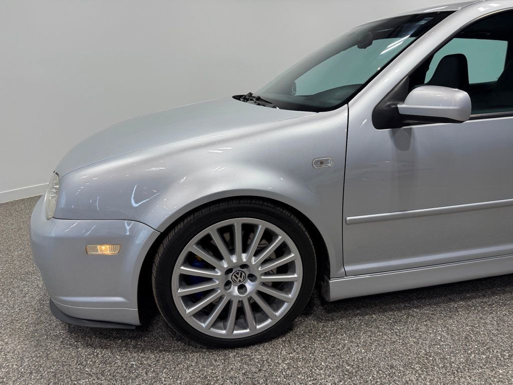 Used 2004 Volkswagen R32 image 26