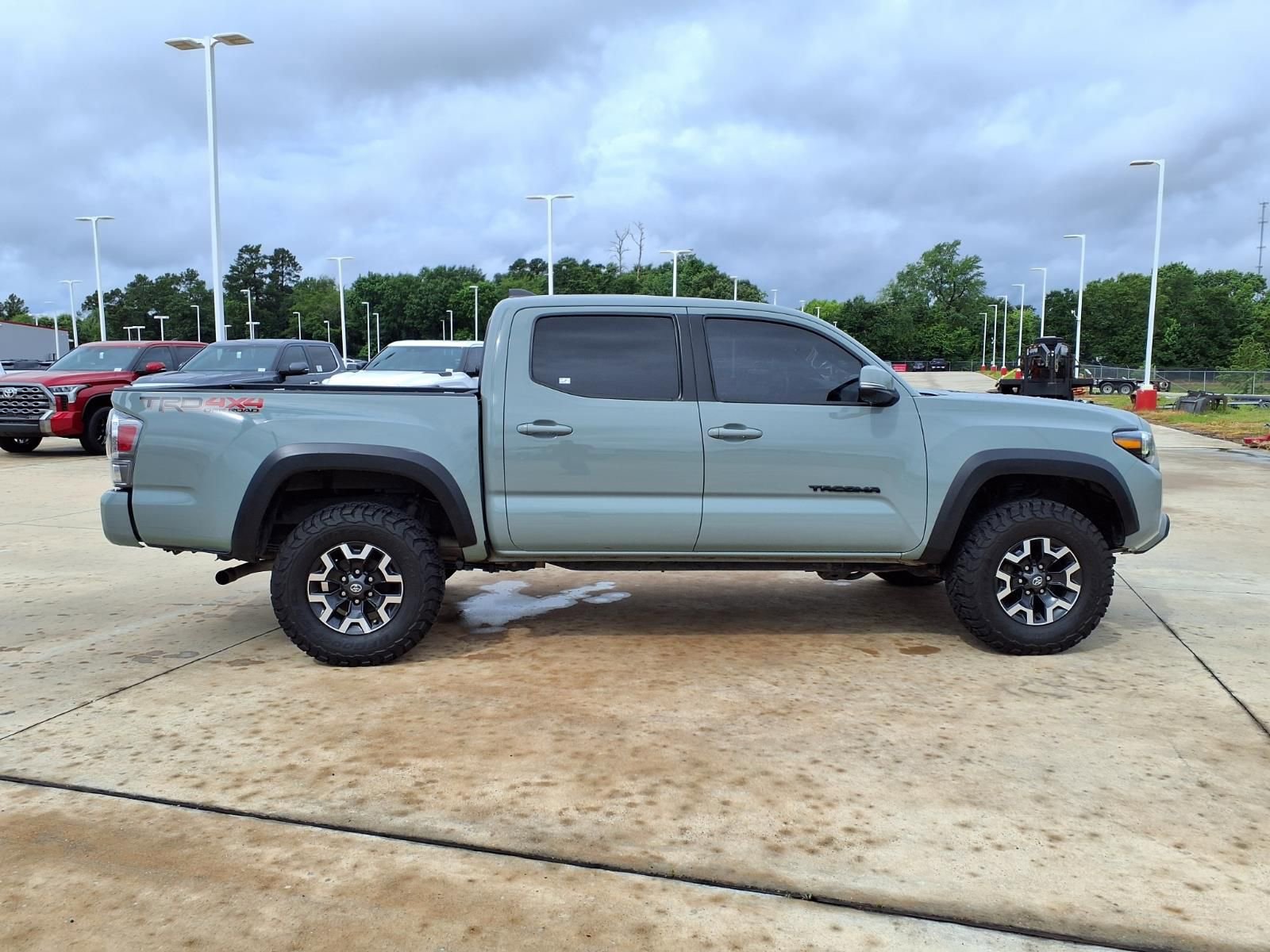 Certified 2023 Toyota Tacoma TRD Off-Road w/ Technology Package AWD/4WD image 5