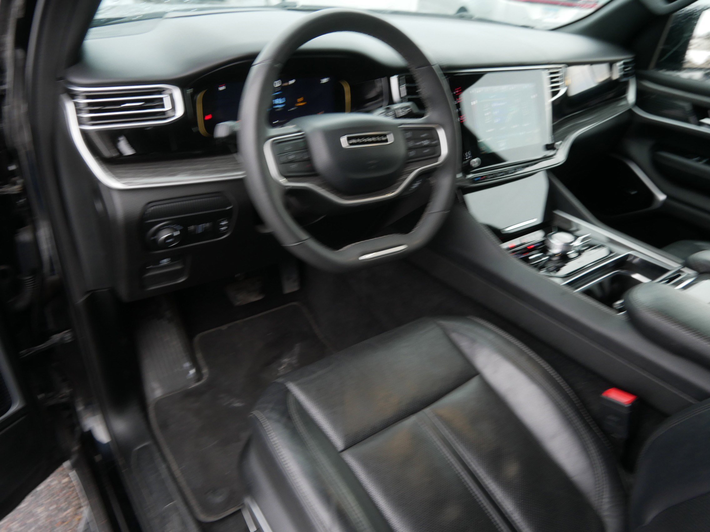 Used 2022 Jeep Wagoneer Series III w/ Rear Seat Video Group 1 image 20