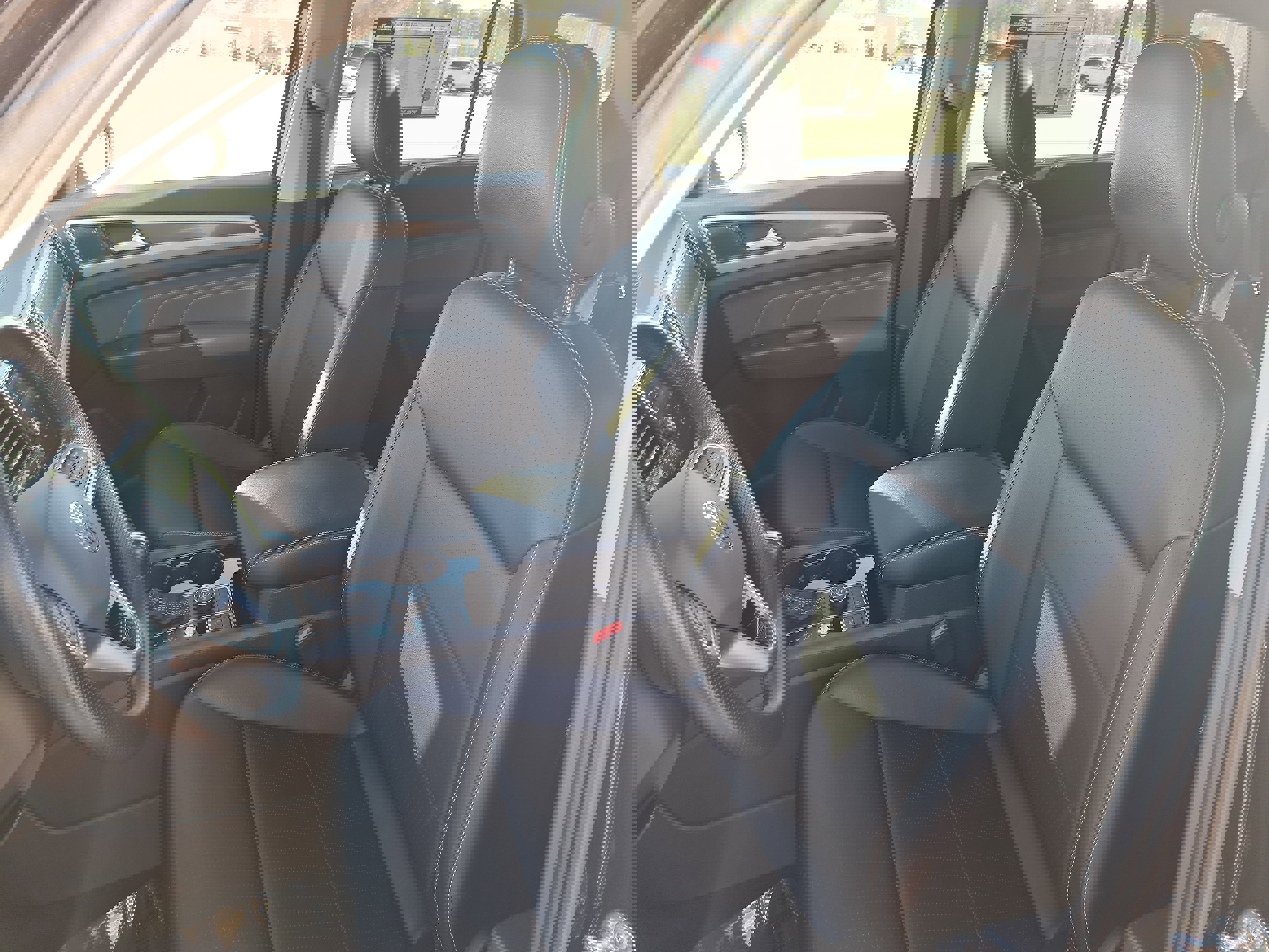 Used 2022 Volkswagen Atlas SEL R-Line image 16