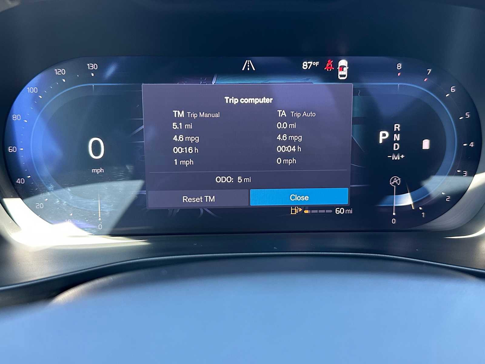 New 2025 Volvo XC40 B5 Plus w/ Protection Package Premier image 25