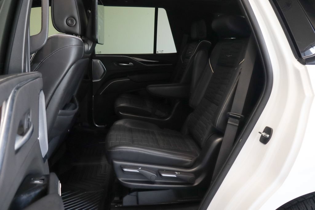 Used 2022 Cadillac Escalade Sport Platinum w/ LPO, ONYX Package AWD/4WD image 43