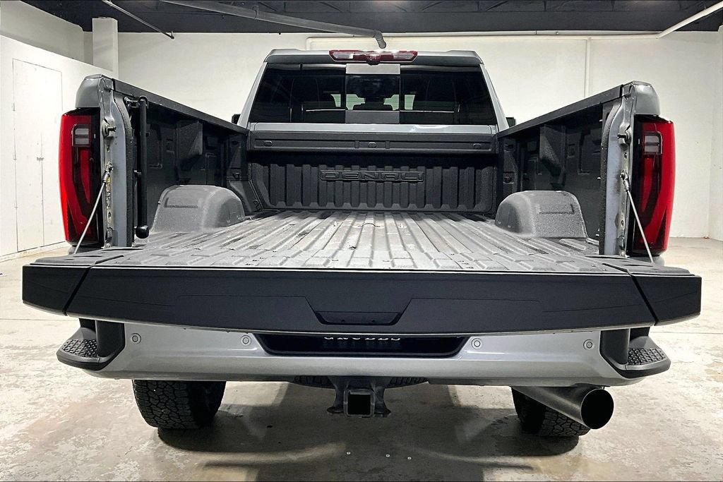 Used 2024 GMC Sierra 3500 Denali Ultimate AWD/4WD image 34