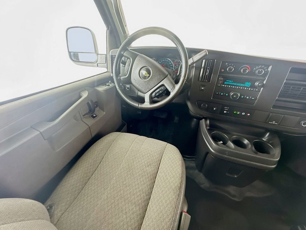 Used 2022 Chevrolet Express 3500 LS image 9