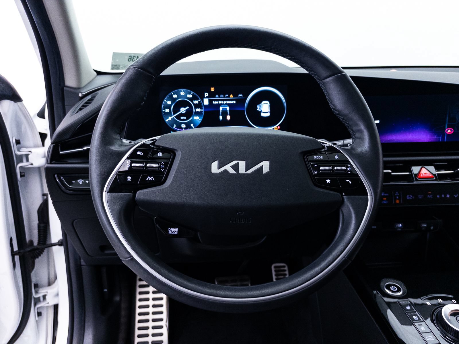 Certified 2023 Kia Niro Wave FWD image 32