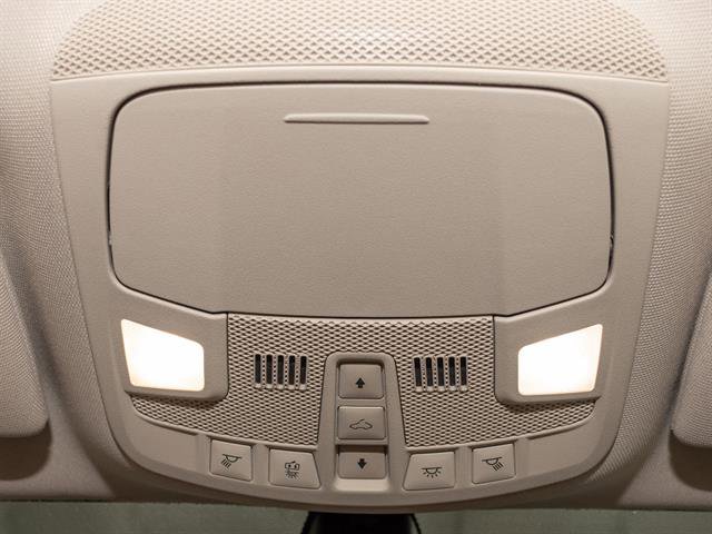 Used 2017 Ford Fusion SE w/ Fusion SE Technology Package image 17