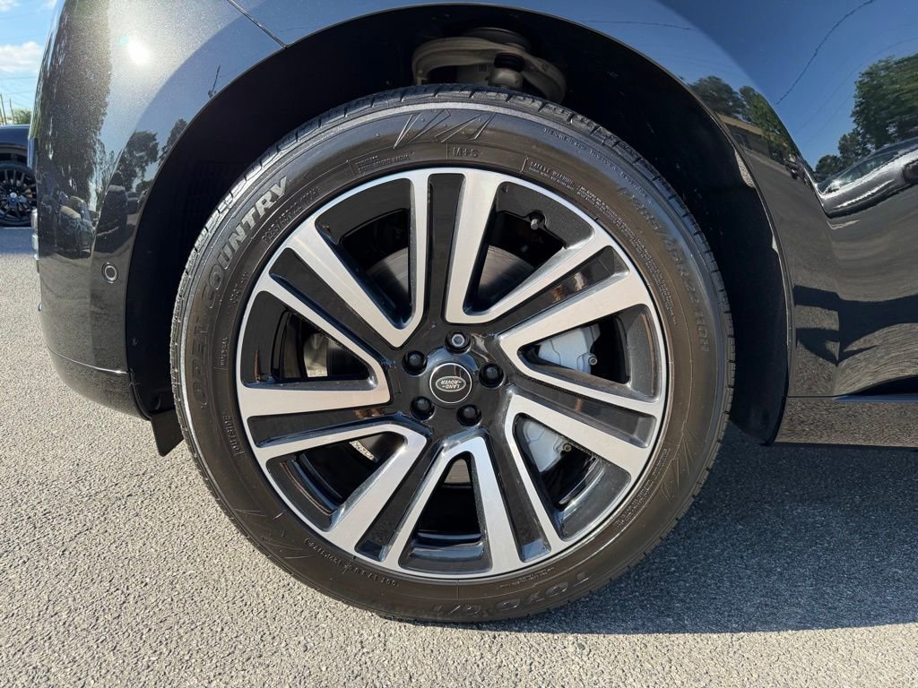 Used 2023 Land Rover Range Rover SE AWD/4WD image 8