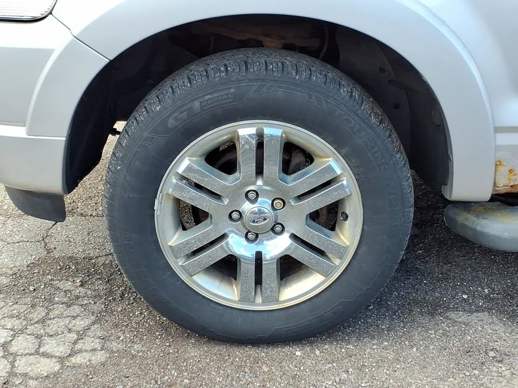 Used 2007 Ford Explorer Sport Trac Limited image 9