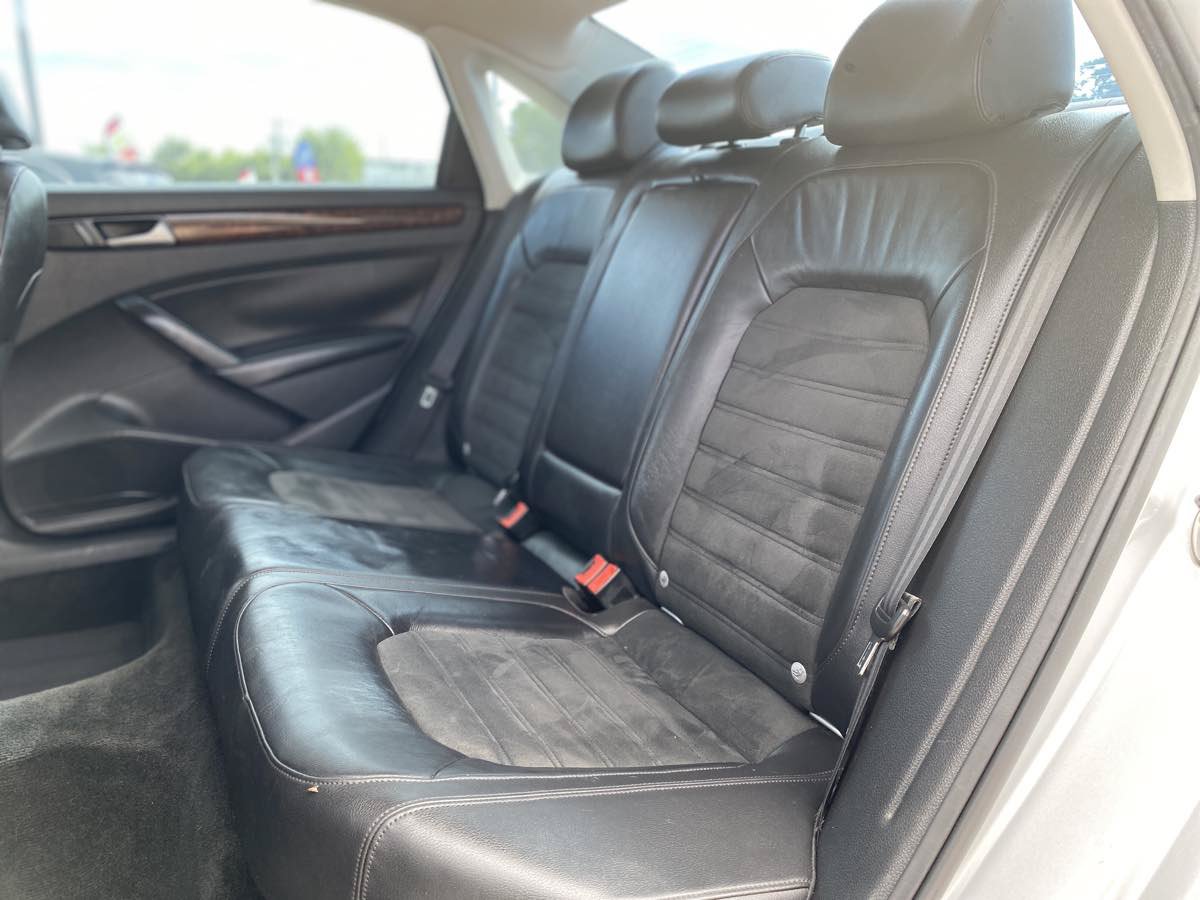 Used 2012 Volkswagen Passat 2.5 SEL FWD image 15
