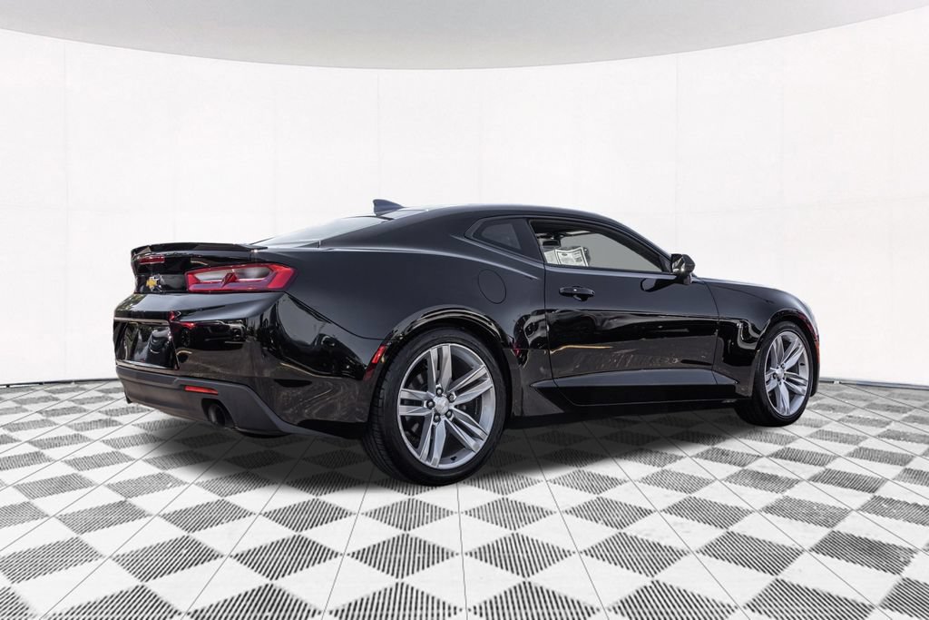 Used 2018 Chevrolet Camaro LT w/ RS Package RWD image 10