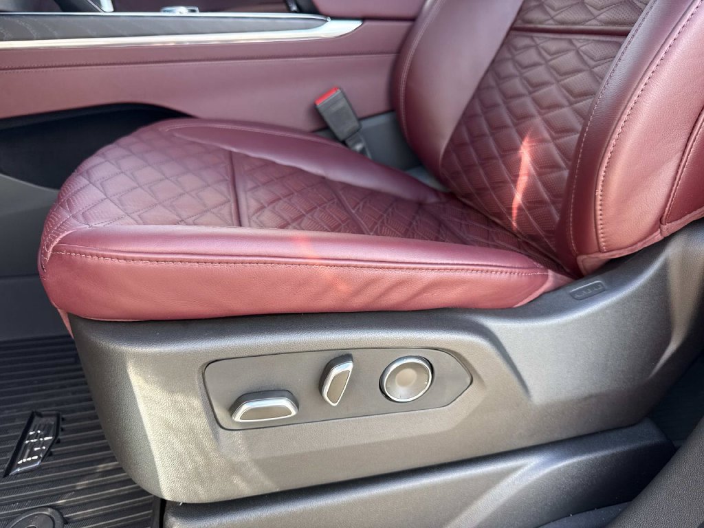 New 2026 Cadillac Escalade ESV Sport w/ LPO, Floor Liner Package RWD image 21
