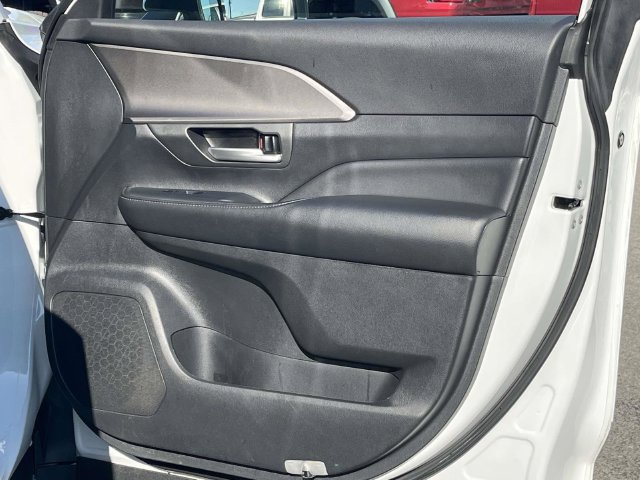Used 2024 Toyota Grand Highlander AWD image 27