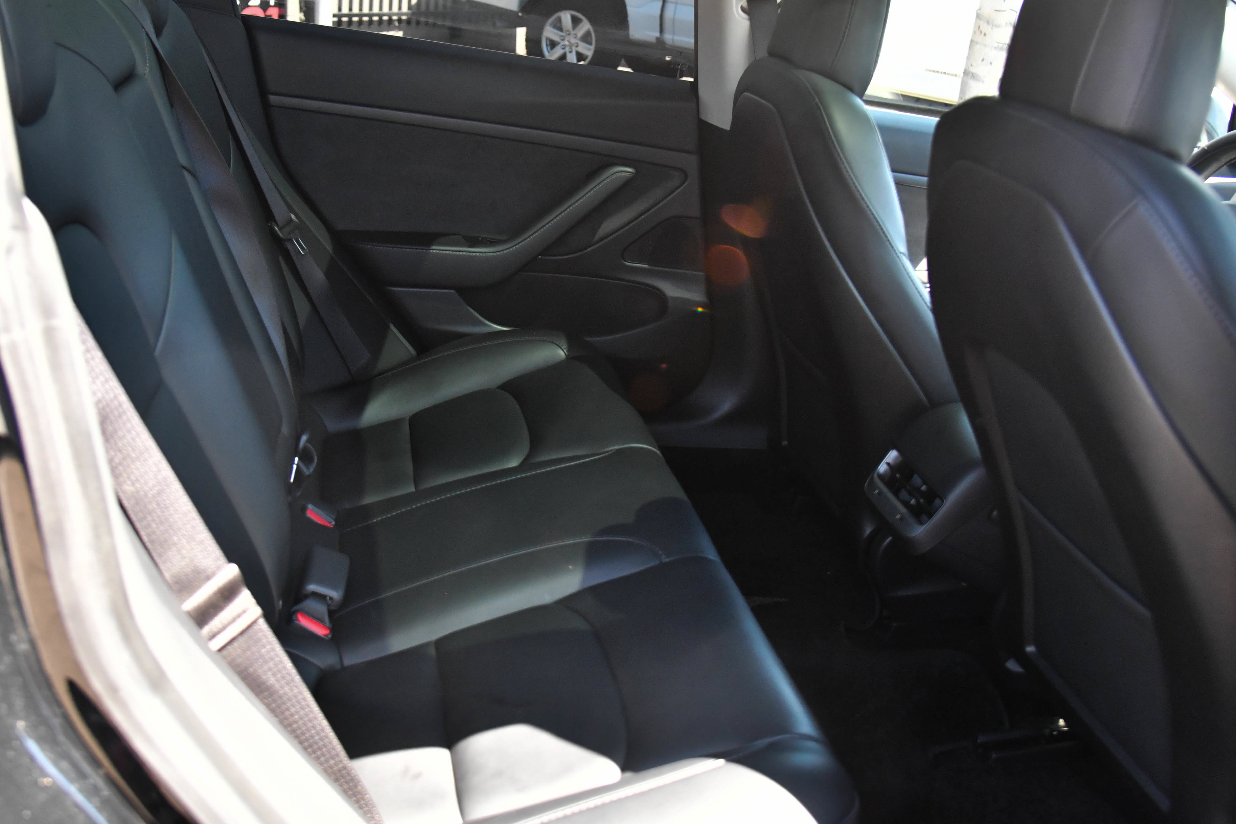 Used 2020 Tesla Model 3 Standard Range RWD image 37