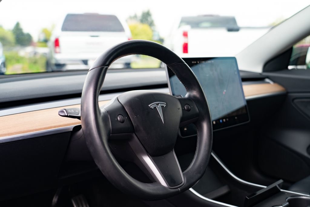 Used 2018 Tesla Model 3 Mid Range image 12