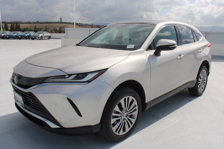 Used 2022 Toyota Venza Limited w/ Advanced Technology Package AWD/4WD image 6